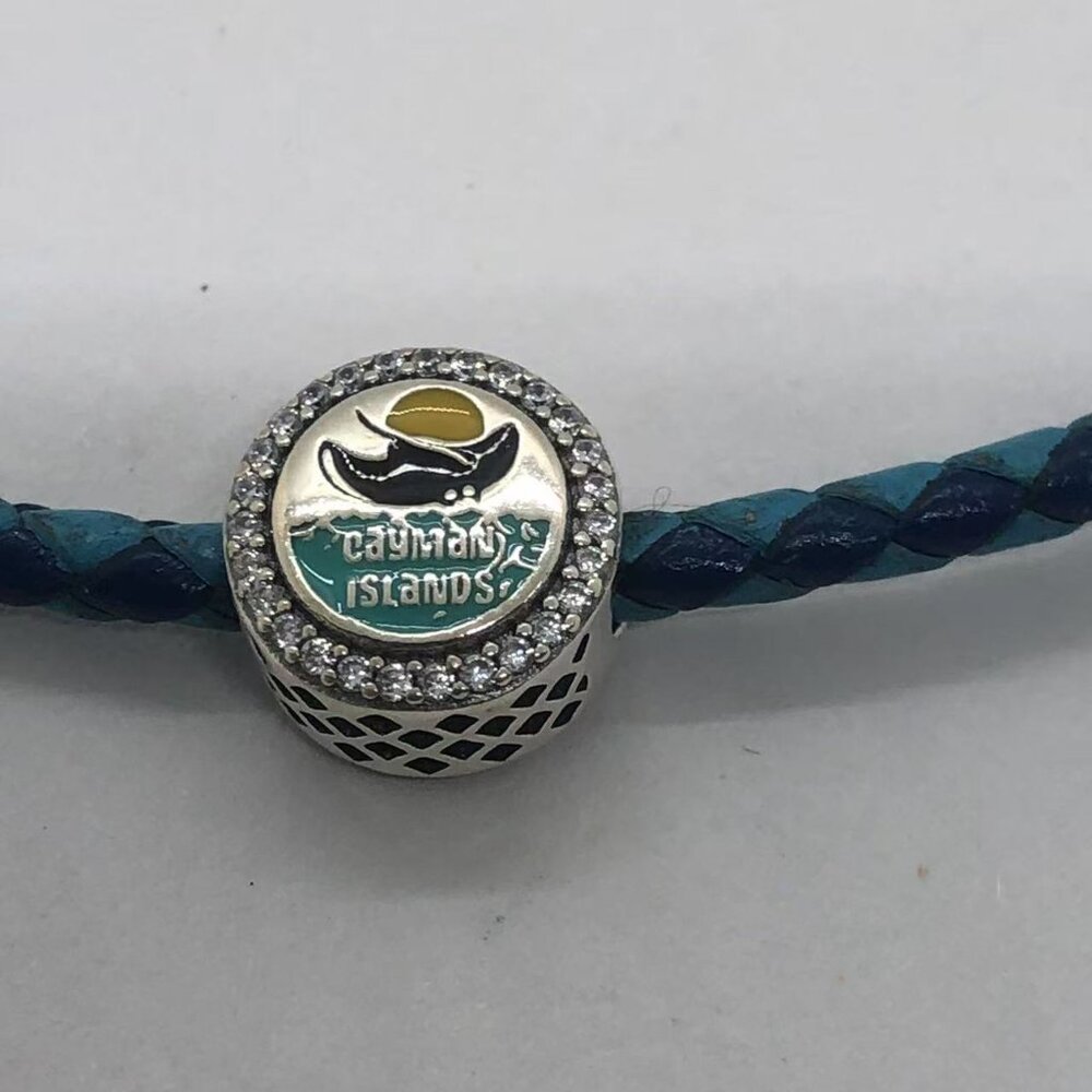 ✨✨Pandora Cayman Islands Stingray Exclusive Bead Charm